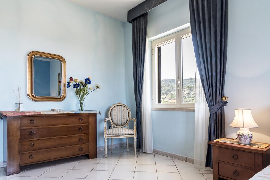 Villa Tina Санта-Мария-ди-Кастеллабате Экстерьер фото