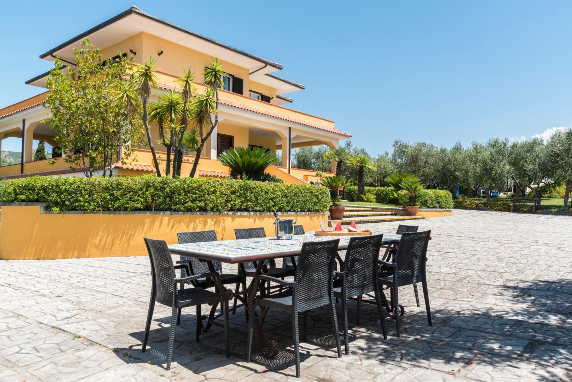 Villa Tina Санта-Мария-ди-Кастеллабате Экстерьер фото