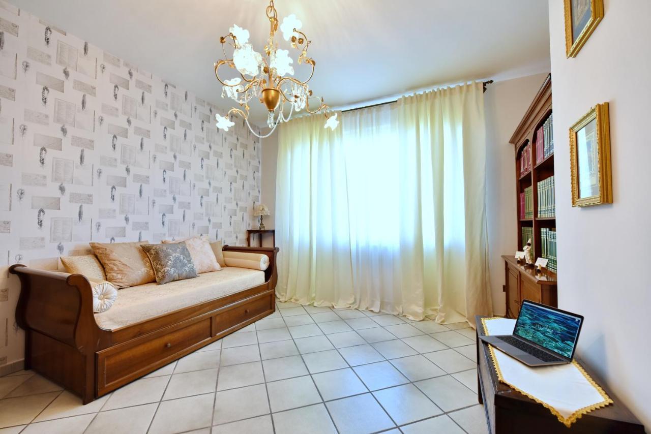 Villa Tina Санта-Мария-ди-Кастеллабате Экстерьер фото
